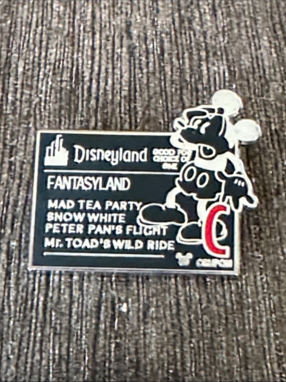 5/$25 Disney Disneyland Mickey Fantasyland C Ticket Pin
